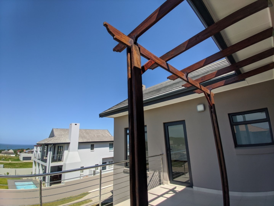 4 Bedroom Property for Sale in Kidds Beach Eastern Cape